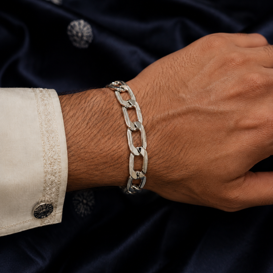 Modern Link Chain Rakhi