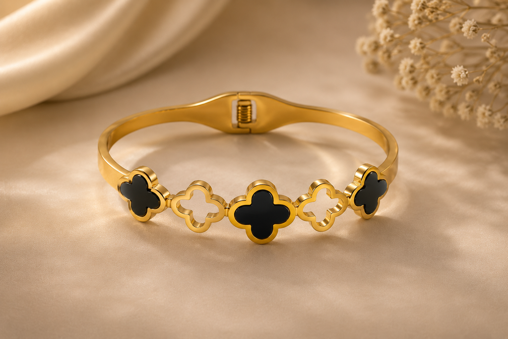 Eternal Clover Bracelet